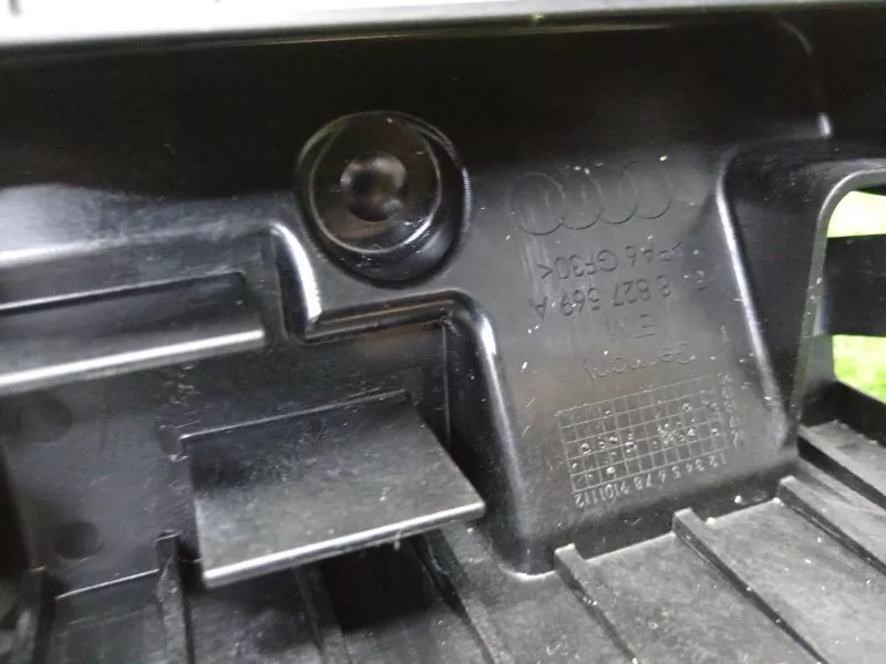 Накладка крышки багажника