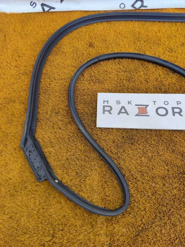 Уплотнитель двери