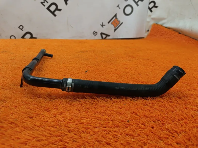 Трубка системы охлаждения