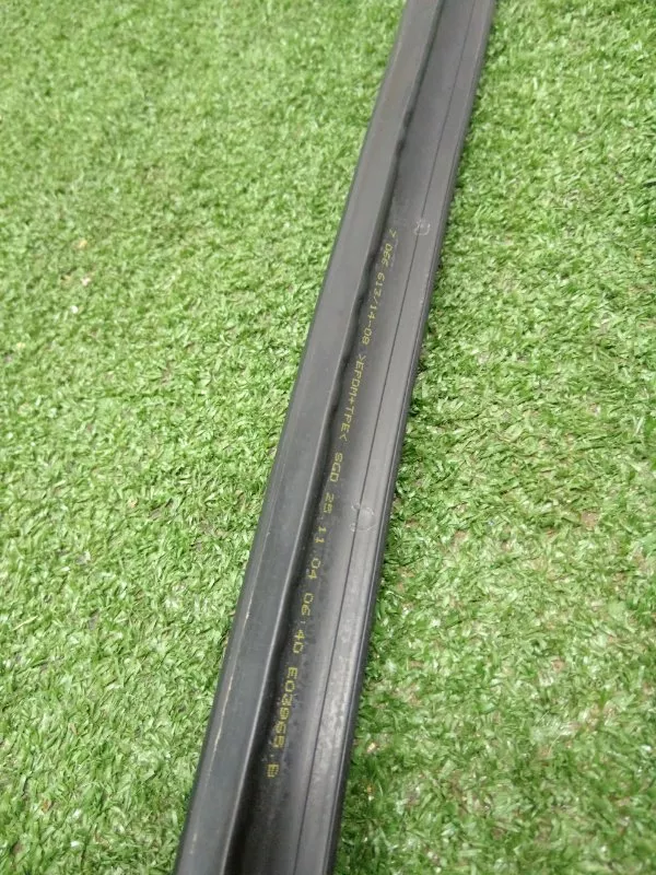 Уплотнитель стекла двери