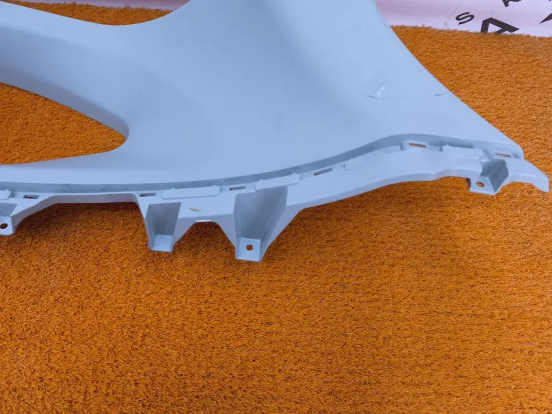 Накладка на стойку кузова