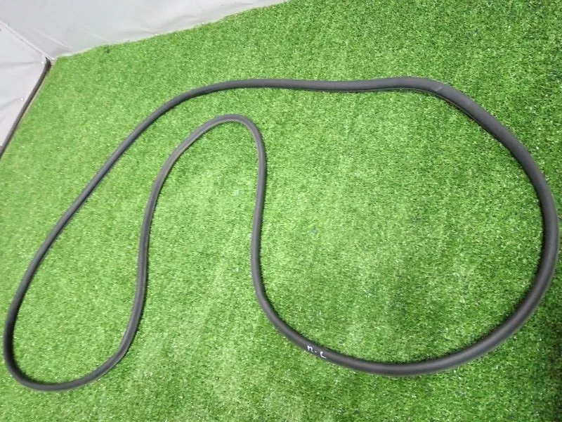 Уплотнитель двери