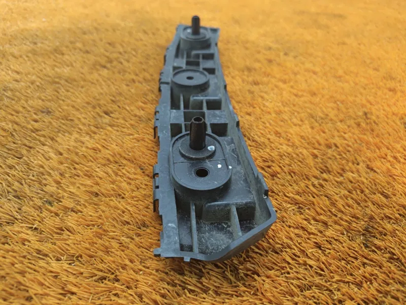 Крепление бампера