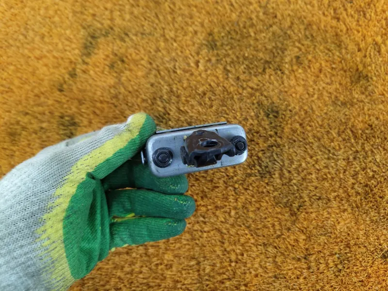 Ограничитель двери