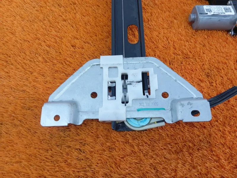 Стеклоподъемник