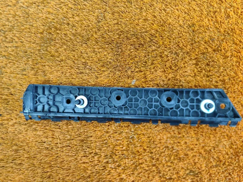 Кронштейн бампера