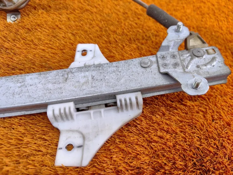 Стеклоподъемник