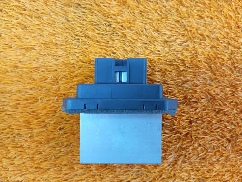 Резистор отопителя