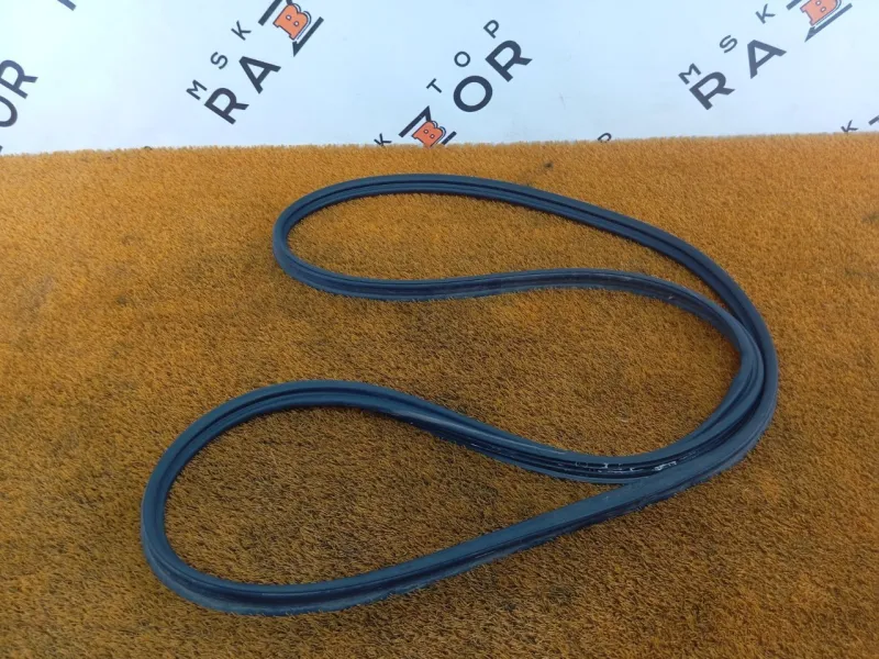 Уплотнитель багажника