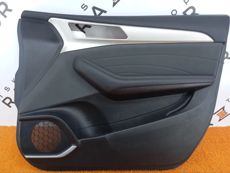 Обшивка двери