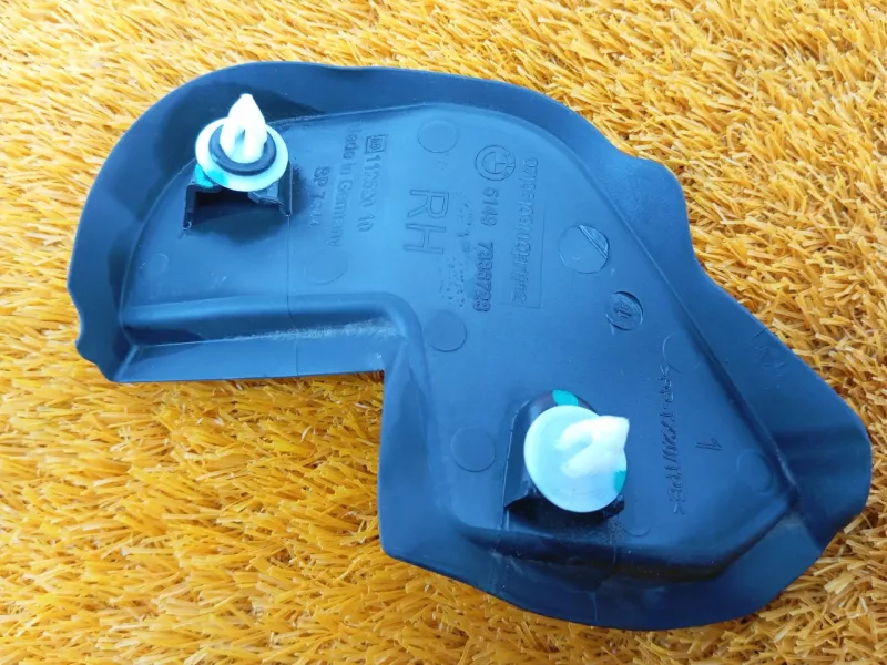 Накладка крышки багажника