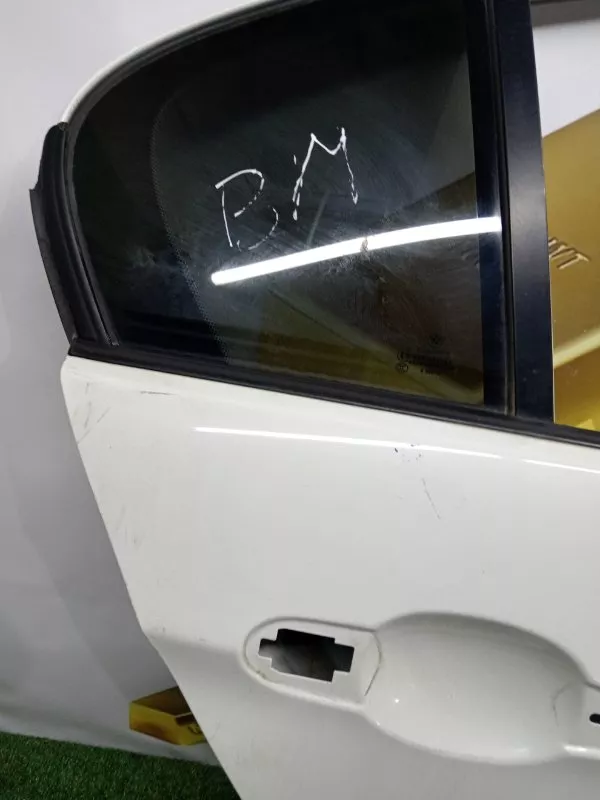 Дверь BMW 3-Series 2006 41007203648 E90, задняя правая