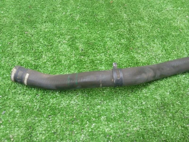 Патрубок отопителя