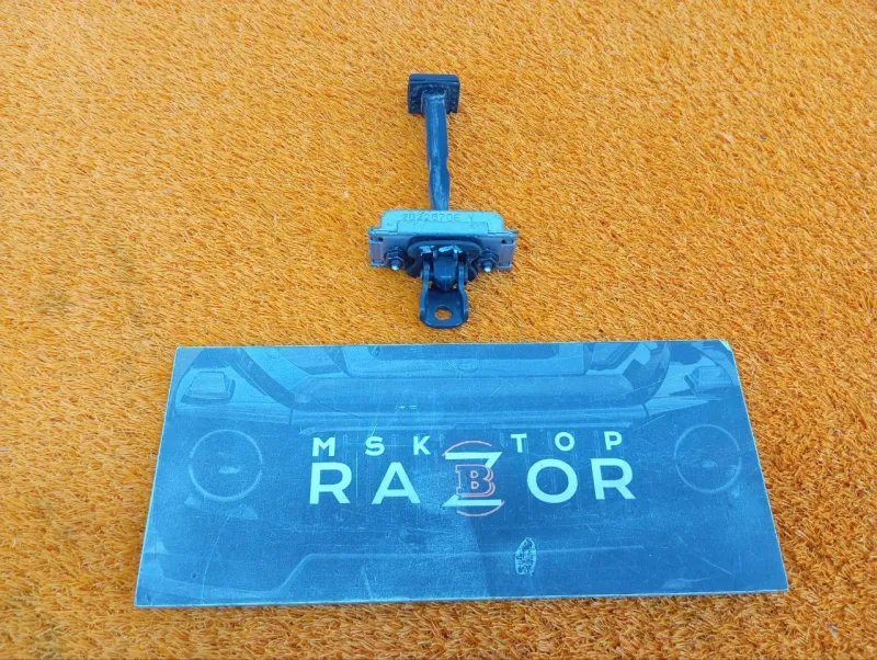 Ограничитель двери