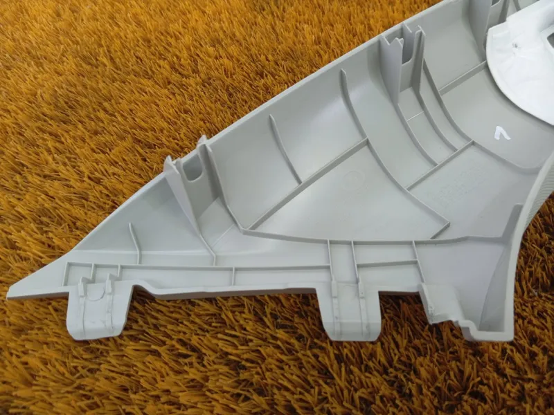 Накладка на стойку кузова