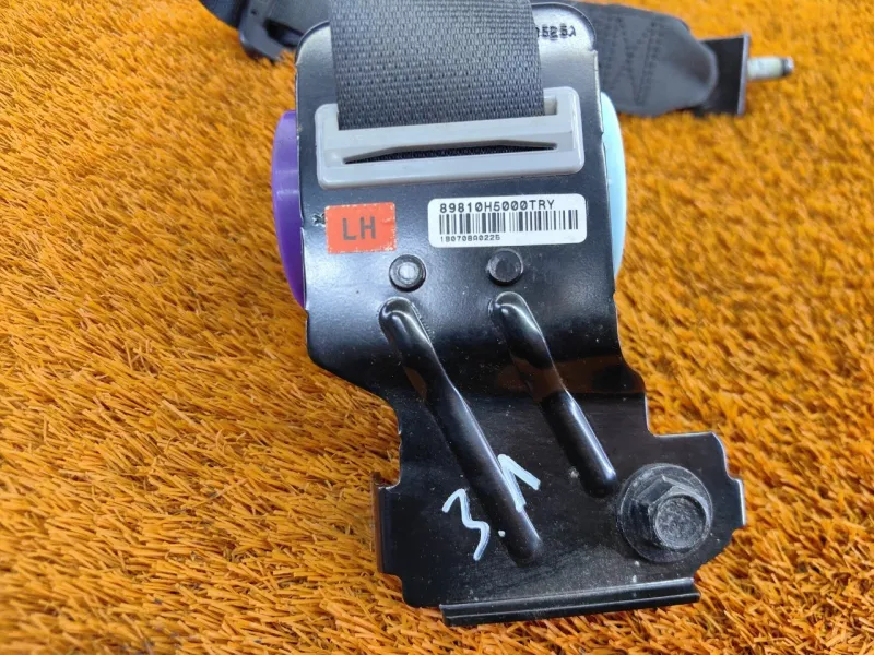 Ремень безопасности