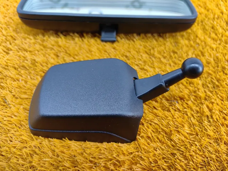 Зеркало заднего вида