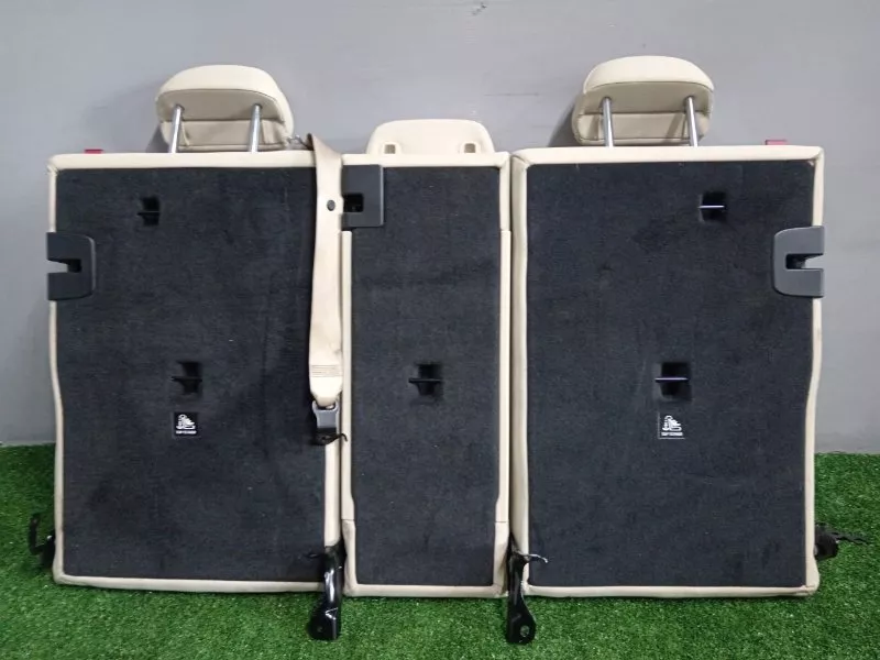 Спинка сиденья