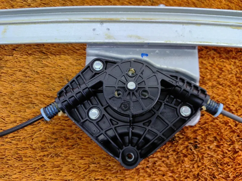 Стеклоподъемник