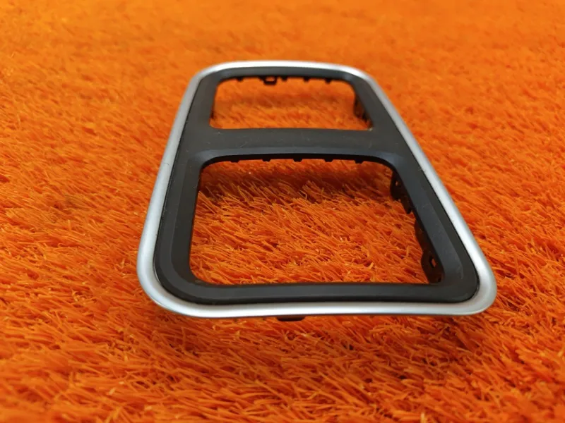 Накладка центральной консоли