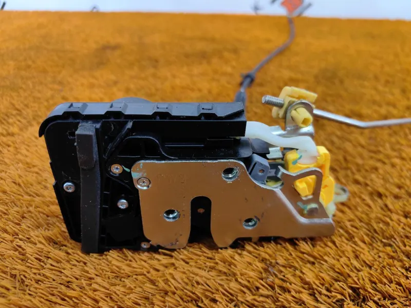 Замок двери