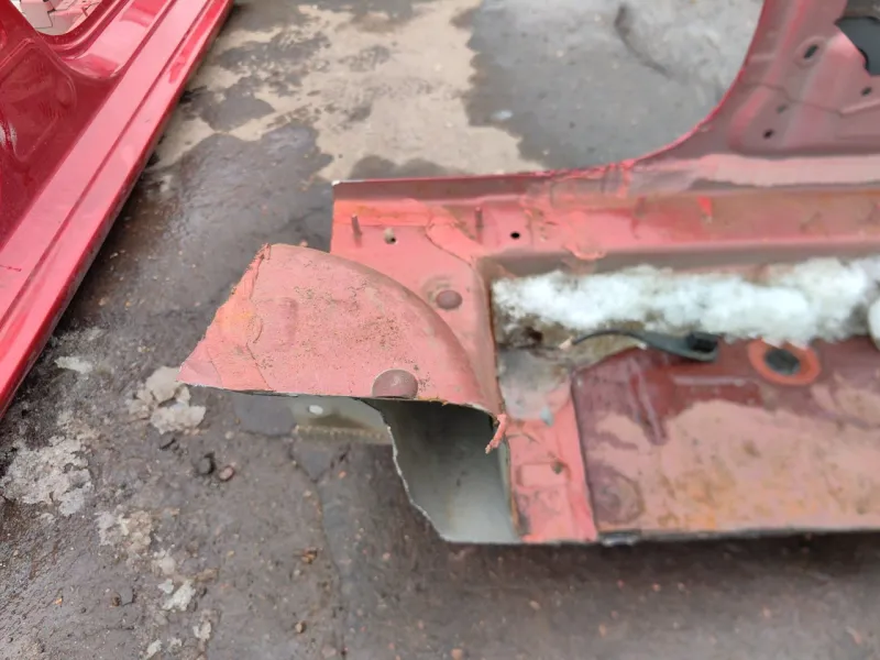 Порог с центральной стойкой