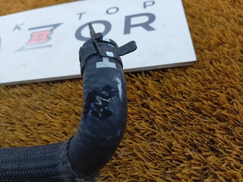 Патрубок радиатора