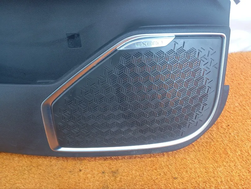 Обшивка двери