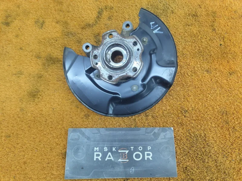 Кулак поворотный