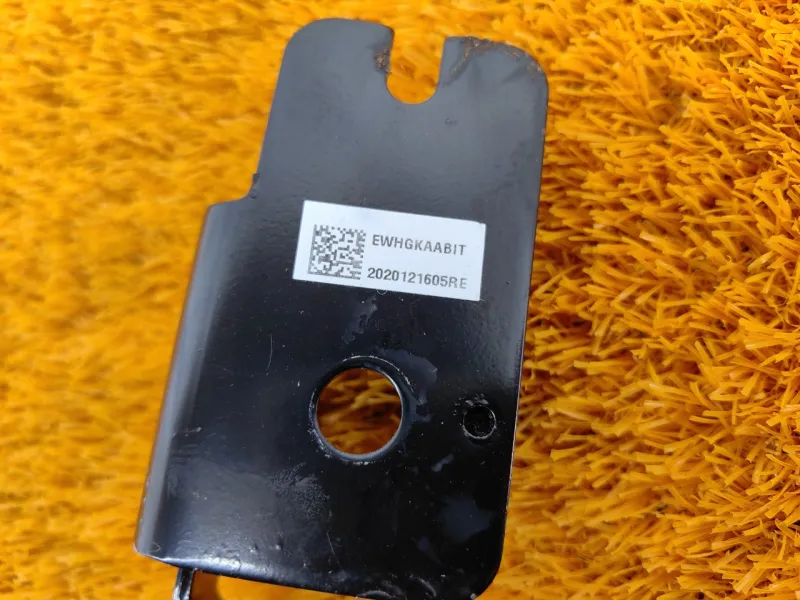 Ответная часть ремня безопасности