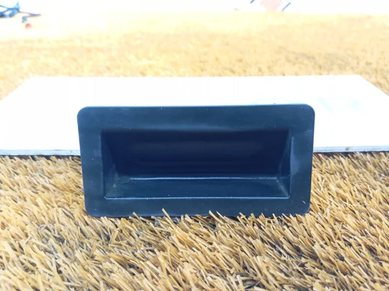 Кнопка багажника