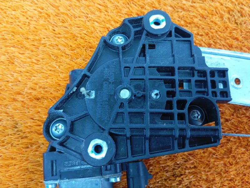 Стеклоподъемник