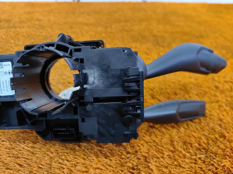 Подрулевой переключатель