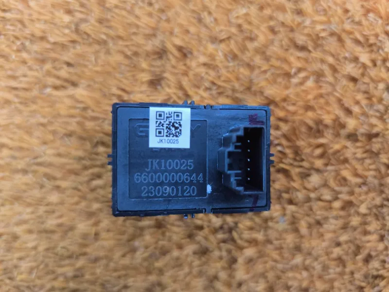 Кнопка стеклоподъемника