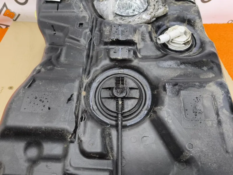 Бак топливный