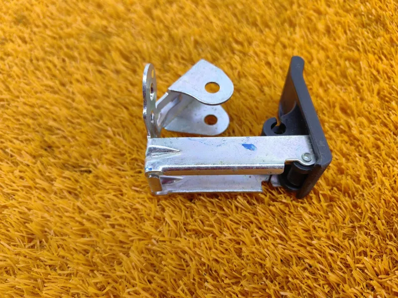 Ручка открывания капота