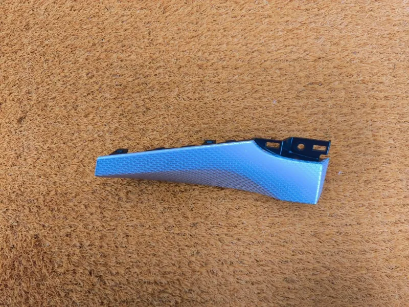 Декоративная накладка торпедо под дефлектор