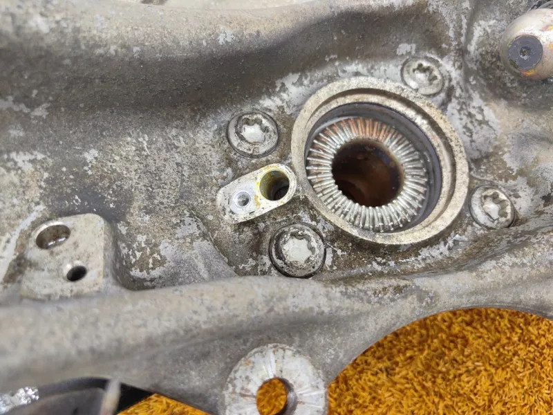 Кулак поворотный