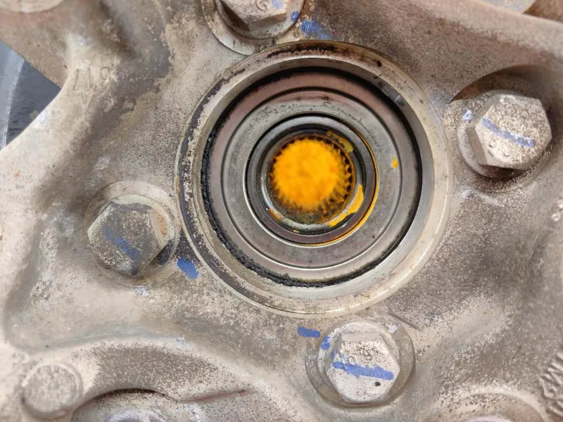 Кулак поворотный