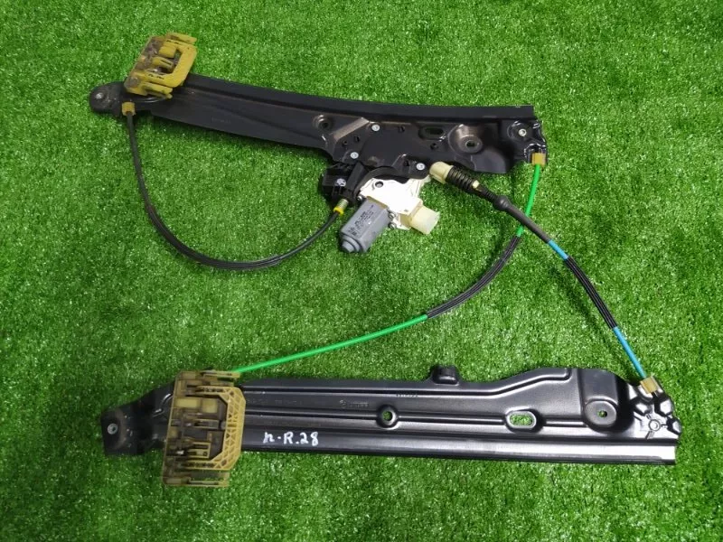 Стеклоподъемник BMW 5-Series 2012 51337182132 F10, передний правый