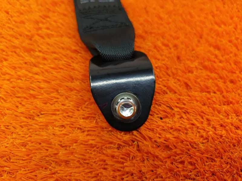 Ремень безопасности