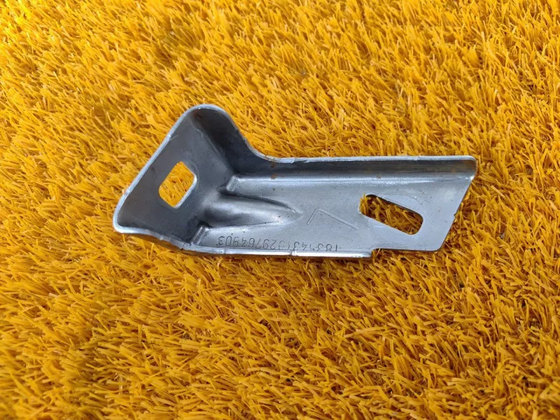 Крепление глушителя