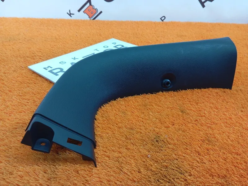 Накладка крышки багажника