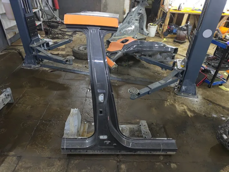 Порог с центральной стойкой