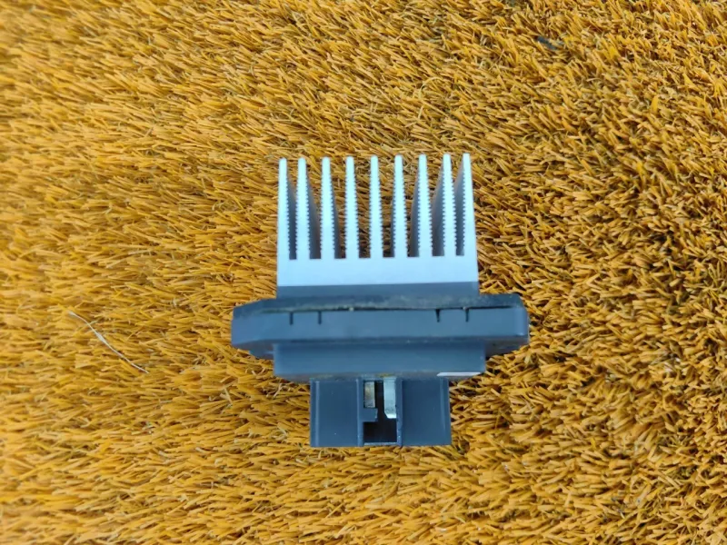 Резистор отопителя