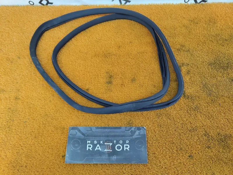 Уплотнитель проема двери