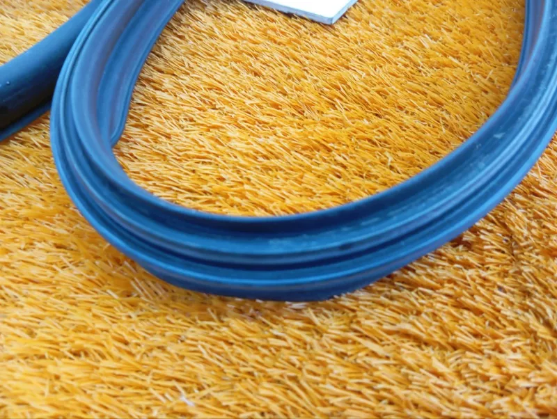 Уплотнитель двери