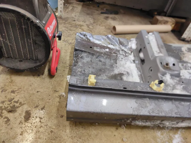 Порог с центральной стойкой