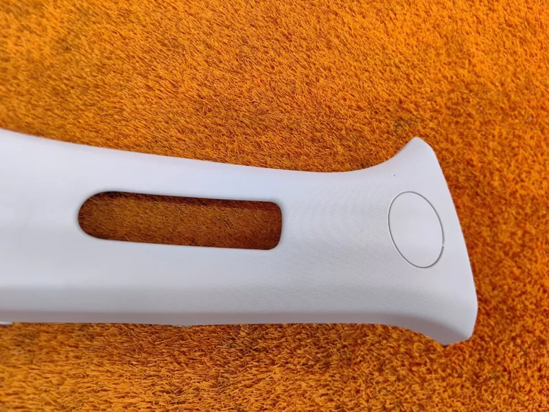 Обшивка центральной стойки