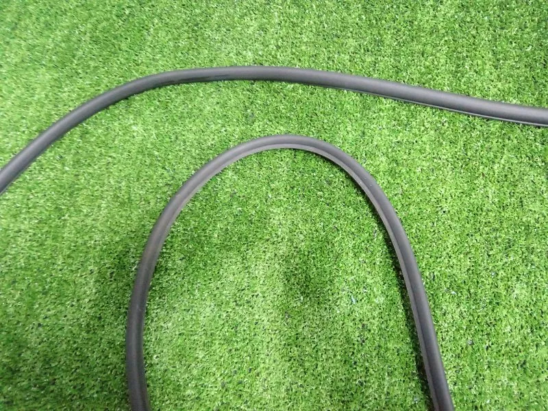 Уплотнитель двери